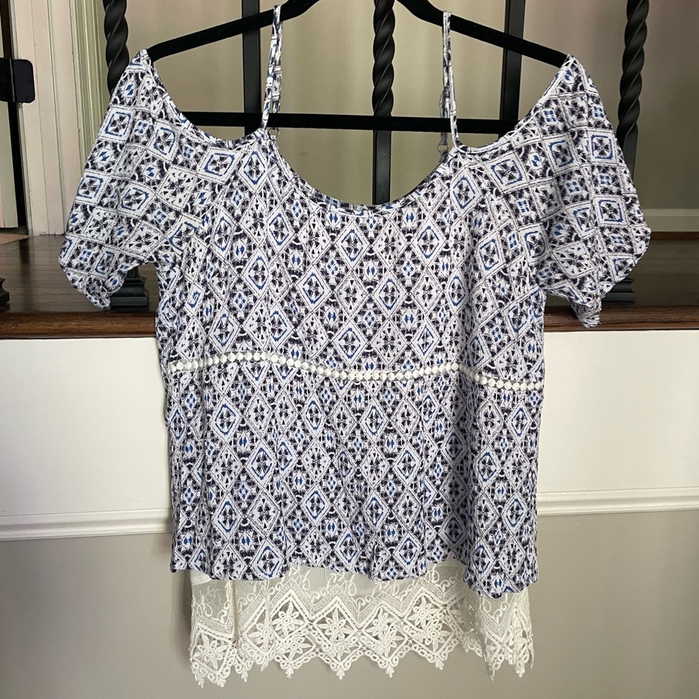 Skies are Blue-Cold shoulder top